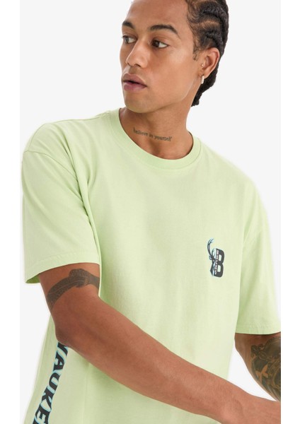 Fit NBA Milwaukee Bucks Oversize Geniş Kalıp Bisiklet Yaka Sırt Baskılı Kısa Kollu Tişört E0134AX25SP