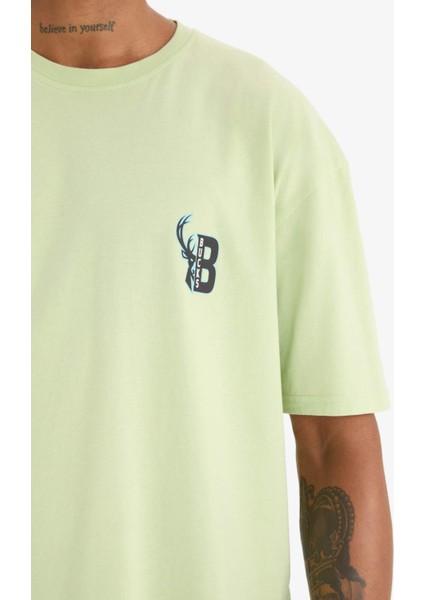 Fit NBA Milwaukee Bucks Oversize Geniş Kalıp Bisiklet Yaka Sırt Baskılı Kısa Kollu Tişört E0134AX25SP