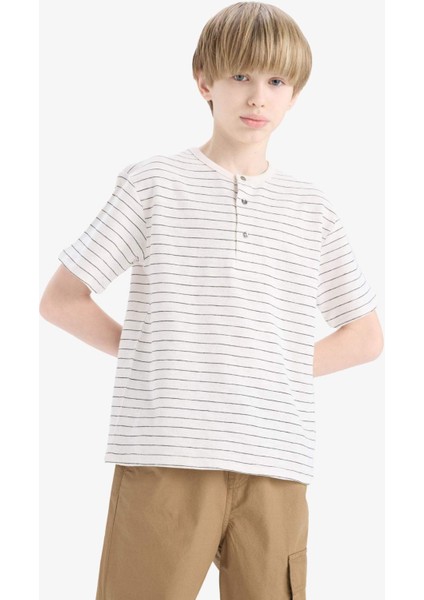 Erkek Çocuk Hakim Yaka Çizgili Kısa Kollu Tişört C2602A825SM