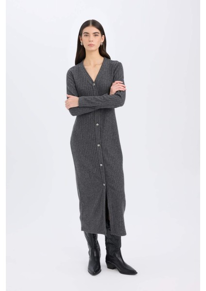 Bodycon Vücudu Saran Basic Düz V Yaka Düğmeli Fitilli Kaşkorse Midi Uzun Kollu Elbise B3261AX24WN
