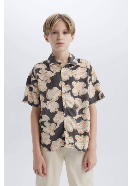 Erkek Çocuk Oversize Geniş Kalıp Polo Yaka Viskon Desenli Kısa Kollu Gömlek D7763A825SM