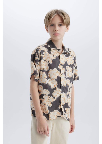 Erkek Çocuk Oversize Geniş Kalıp Polo Yaka Viskon Desenli Kısa Kollu Gömlek D7763A825SM