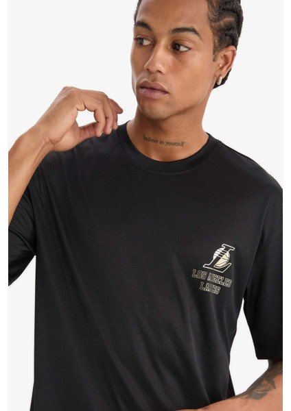 NBA Los Angeles Lakers Boxy Fit Bisiklet Yaka Sırt Baskılı Kısa Kollu Tişört E0348AX25SP