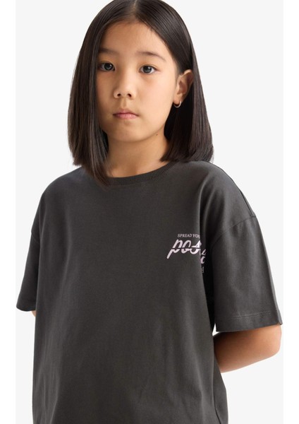 Kız Çocuk Oversize Geniş Kalıp Bisiklet Yaka Sırt Baskılı Kısa Kollu Tişört E0367A825SM