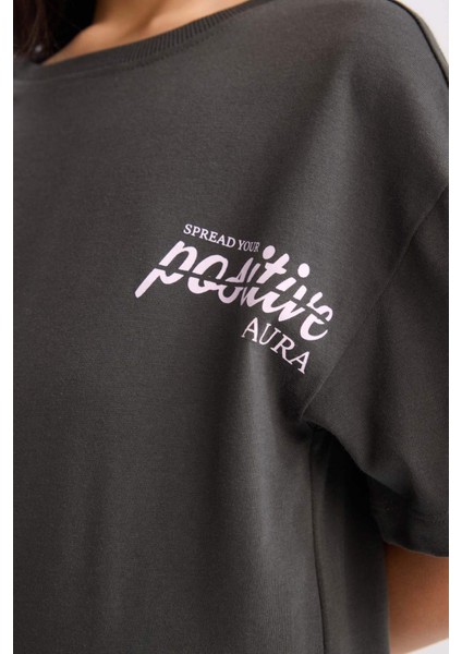 Kız Çocuk Oversize Geniş Kalıp Bisiklet Yaka Sırt Baskılı Kısa Kollu Tişört E0367A825SM