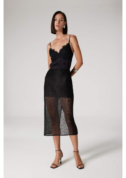 Sorbe x DeFacto Fermuarlı Dantel Kumaş Basic Düz Yırtmaçlı Midi Siyah Kalem Etek E0922Ax24AU