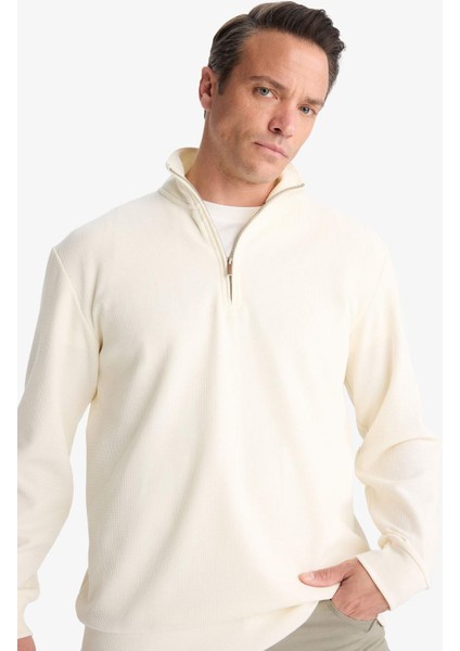 Comfort Fit Dik Yaka Dokulu Yarım Fermuarlı Waffle Sweatshirt D7543AX25SP