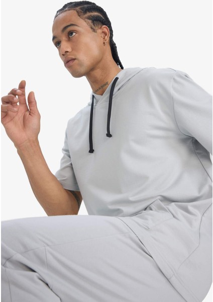 Fit Standart Fit Kapüşonlu Baskılı Sporcu Kısa Kollu Tişört D8017AX25SP