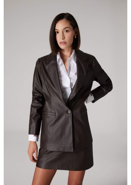 Sorbe x DeFacto Oversize Geniş Kalıp Ceket Yaka Suni Deri Düğmeli Blazer Ceket D9714AX24AU