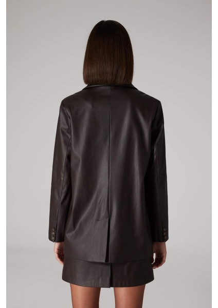 Sorbe x DeFacto Oversize Geniş Kalıp Ceket Yaka Suni Deri Düğmeli Blazer Ceket D9714AX24AU