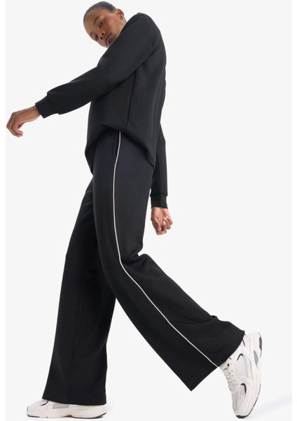 Fit Wide Leg Geniş Paça Cepli Standart Boy Modal Soft Touch Pantolon