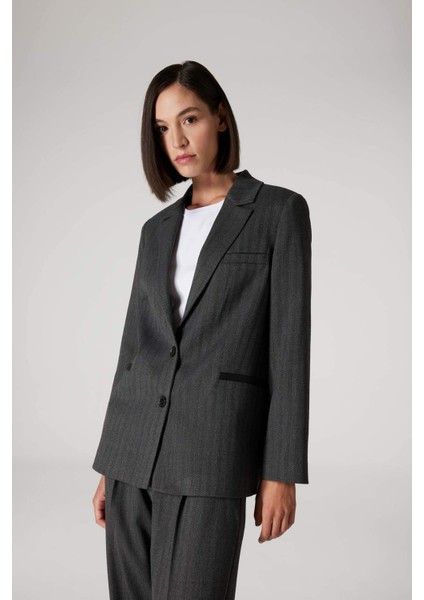 Sorbe x DeFacto Oversize Geniş Kalıp Ceket Yaka Çizgili Düğmeli Blazer Ceket D9916Ax24AU