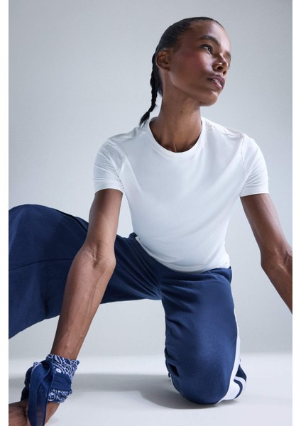 Standart Fit Bisiklet Yaka Sporcu Basic Düz Kısa Kollu Tişört D2296AX25SP