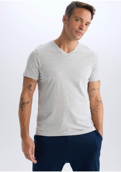 %100 Pamuk Regular Fit V Yaka Pamuklu Basic Düz Kısa Kollu Tişört D7938AX25SP