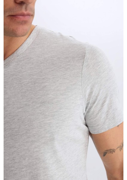 %100 Pamuk Regular Fit V Yaka Pamuklu Basic Düz Kısa Kollu Tişört D7938AX25SP