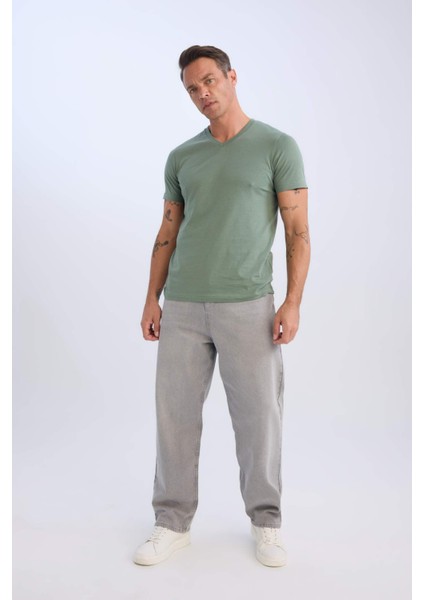 %100 Pamuk Regular Fit V Yaka Pamuklu Basic Düz Kısa Kollu Tişört D7938AX25SP