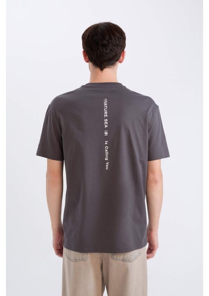 %100 Pamuk Regular Fit Bisiklet Yaka Sırt Baskılı Kısa Kollu Tişört D5560AX25SP