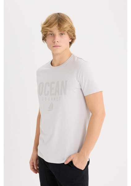 %100 Pamuk Slim Fit Dar Kesim Bisiklet Yaka Baskılı Kısa Kollu Tişört D9354AX25SP