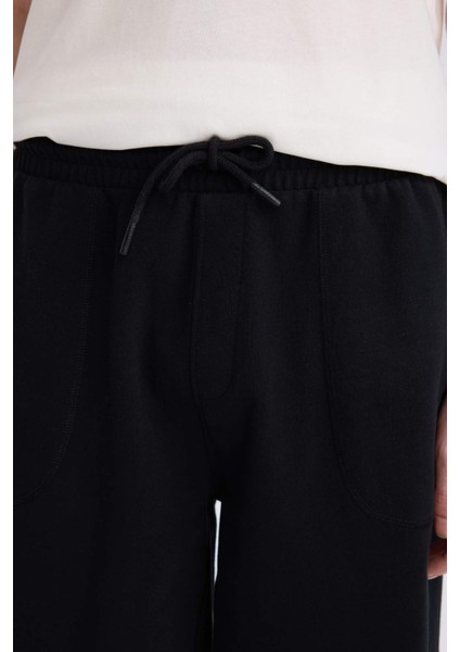 %100 Pamuk Slim Fit Dar Kesim Dar Paça Cepli Basic Düz Şort B8673AX25SM