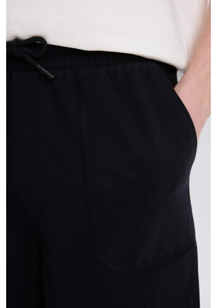 %100 Pamuk Slim Fit Dar Kesim Dar Paça Cepli Basic Düz Şort B8673AX25SM