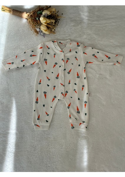Tuem Baby %100 Cotton Kumaş Yumuşak Havuç Desenli Uzun Kollu Çıtçıtlı Tek Parça Unisex Bebek Tulum modelleri
