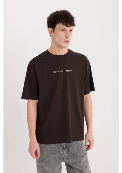 %100 Pamuk Rick and Morty Boxy Fit Bisiklet Yaka Sırt Baskılı Kısa Kollu Tişört D9843AX25SP