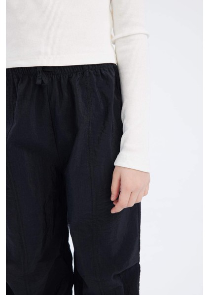 Kız Çocuk Beli Lastikli Düz Paça Paraşüt Pantolon D7605A825SM