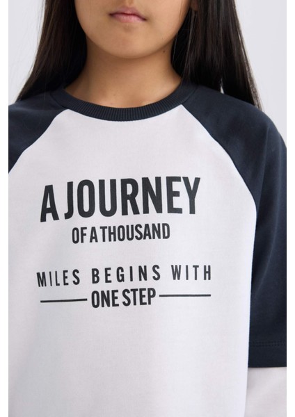 Kız Çocuk Oversize Geniş Kalıp Bisiklet Yaka Baskılı Uzun Kollu Tişört D9443A825SP