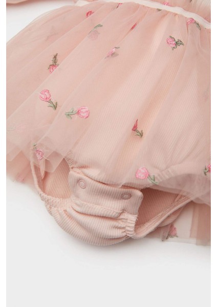 Kız Bebek Yenidoğan 3'lü Takım Nakışlı Fitilli Kaşkorse Tütü Etekli Çıtçıtlı Body Külotlu Çorap Saç Bandı D9095A525SP