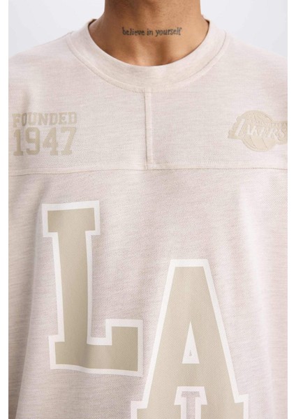 Fit NBA Los Angeles Lakers Oversize Geniş Kalıp Bisiklet Yaka Kısa Kollu Pike Tişört D8551AX25SP
