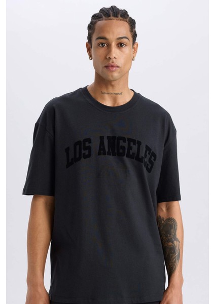 Fit NBA Los Angeles Lakers Oversize Geniş Kalıp Bisiklet Yaka Kısa Kollu Tişört D6714AX25SP