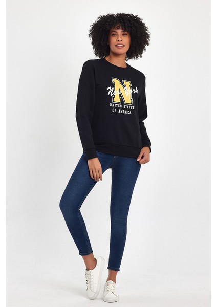 Kadın Bisiklet Yaka Rahat Kalıp Içi Polarlı 3 Iplik Kalın N Baskılı Sweatshirt SPR24SWK25 fiyatları