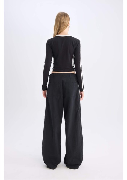 Wide Leg Geniş Bol Paça Cepli Şerit Detaylı Normal Bel Pantolon D4404AX24AU