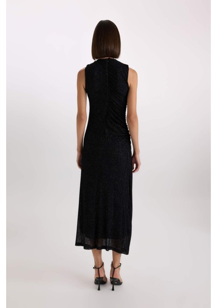 Fitted İşlemeli Kadife Kolsuz Maxi Elbise D9885AX24AU