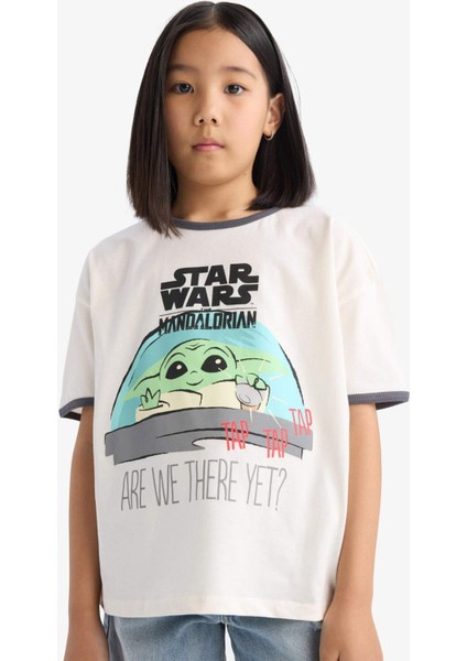 Kız Çocuk Star Wars-Mandalorian Relax Fit Bisiklet Yaka Ribana Kısa Kollu Tişört E0478A825SP