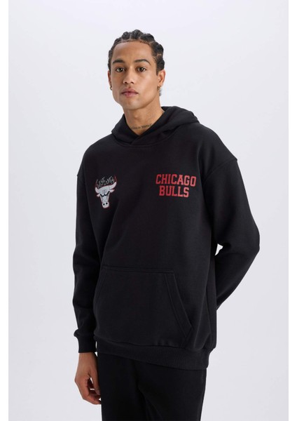 Fit NBA Chicago Bulls Boxy Fit Kapüşonlu Sırt Baskıllı Kalın Sweatshirt D6574AX25SP