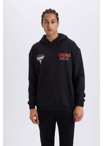 Fit NBA Chicago Bulls Boxy Fit Kapüşonlu Sırt Baskıllı Kalın Sweatshirt