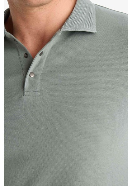 Slim Fit Dar Kesim Polo Yaka Kısa Kollu Dokulu Basic Düz Tişört
