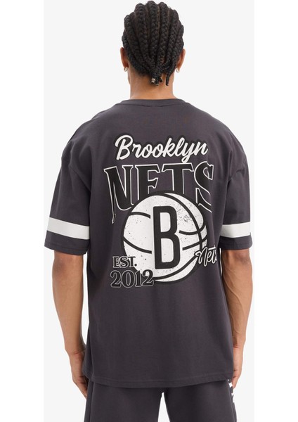 Fit NBA Brooklyn Nets Oversize Geniş Kalıp Bisiklet Yaka Sırt Baskılı Kısa Kollu Tişört E2183AX25SM