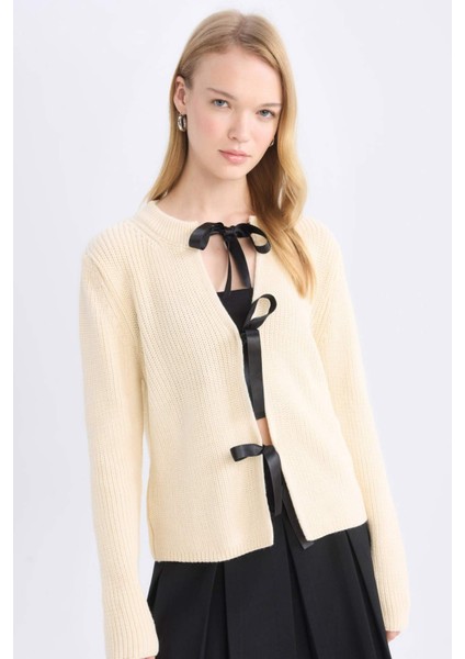 Regular Fit Bisiklet Yaka Bağlamalı Triko Hırka E2271AX24CW