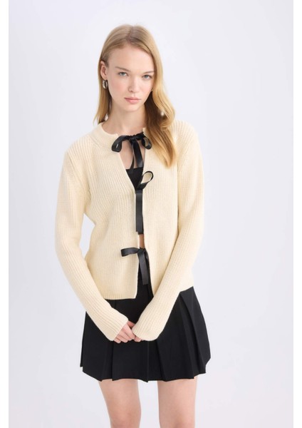 Regular Fit Bisiklet Yaka Bağlamalı Triko Hırka E2271AX24CW