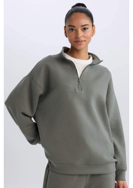 Fit Oversize Geniş Kalıp Dik Yaka Sporcu Sweatshirt D3796AX24WN