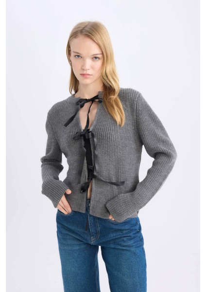 Regular Fit Bisiklet Yaka Bağlamalı Triko Hırka E2271AX24CW