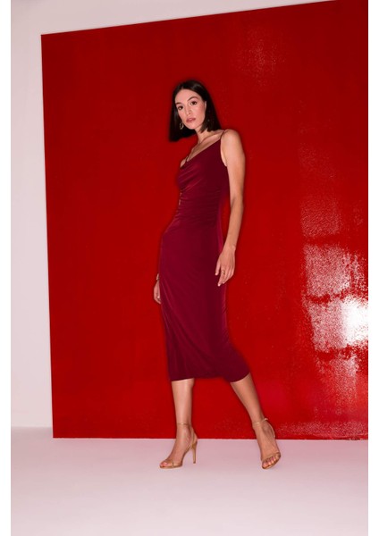 Bodycon Vücudu Saran Degaje Yaka Askılı Maxi Bordo Elbise E1902AX24WN