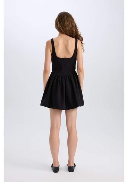 Kare Yaka Askılı Mini Elbise