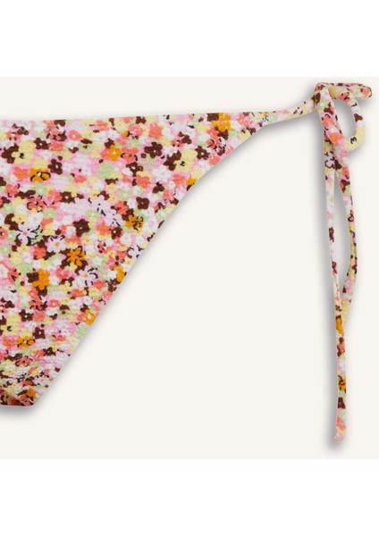 Regular Fit Çiçekli Bürümcük Bağcıklı Bikini Altı-Fall in Love E2577AX25SM