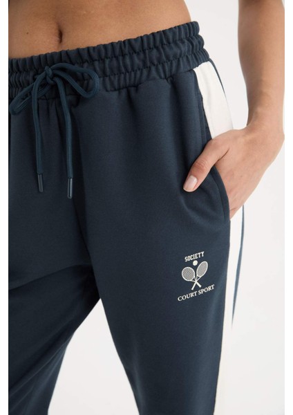 Fit Standart Fit Sporcu Jogger İnce Eşofman Altı Beli Bağcıklı Cepli Baskılı D7138AX25SP