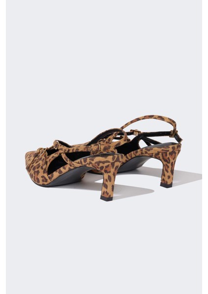 Kadın Leopar Desenli Yüksek Taban Suni Deri Sandalet E2523AX25SM