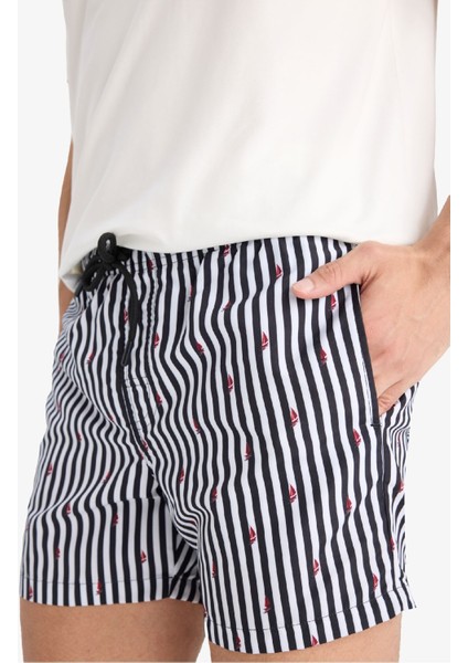 Çizgili File Astarlı Kısa Boy Deniz Şortu E0950AX25HS