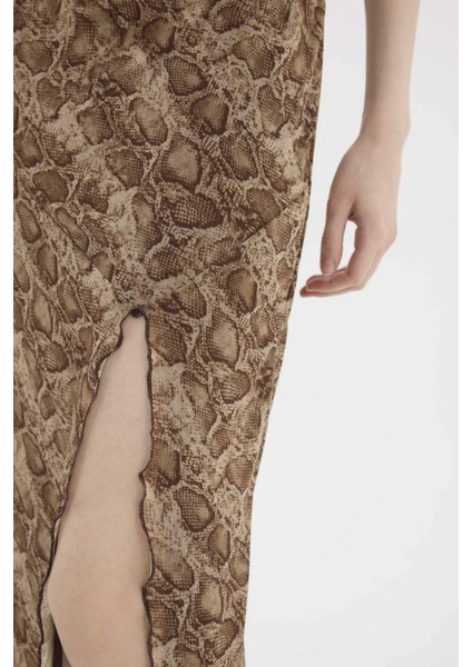 A Kesim Straplez Desenli Tül Yırtmaçlı Maxi Abiye Elbise